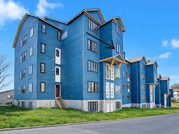 16 Chevron Road #302, Monroe, NY 10950