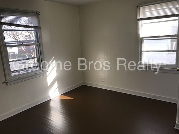 5th image of 2308 Yorktown Ave