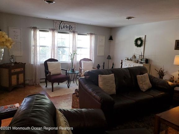 3rd image of 66B Cambridge Cir