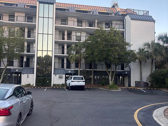 2nd image of 7600 Palmetto Dr #D224
