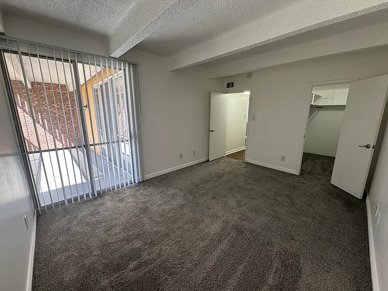 Villa Apartments — Photo 42