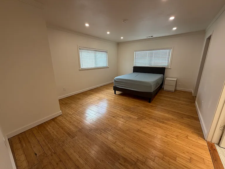 Circle Ct — Photo 2