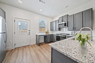 Lat Twenty7 Townhomes — Photo 63