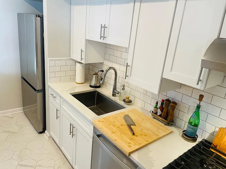 2422 Barracks Pl #3 — Photo 5