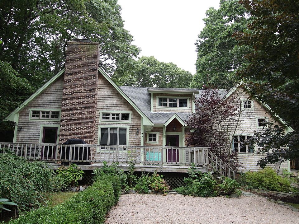 54 Ferry St: wonderful contemporary cottage