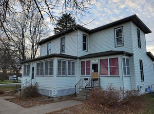 103 6th St, Jackson, MN 56143