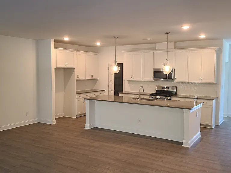 2067 Maggie Valley Dr — Photo 16