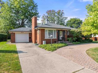 20524 Alexander St, Saint Clair Shores, MI 48081