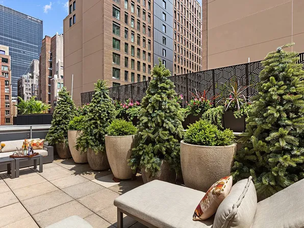 261 West 28th Street 10DD image 3 of 18