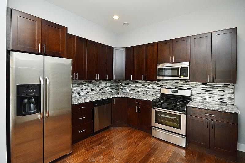 1st image of 709 N Milwaukee Ave #3R