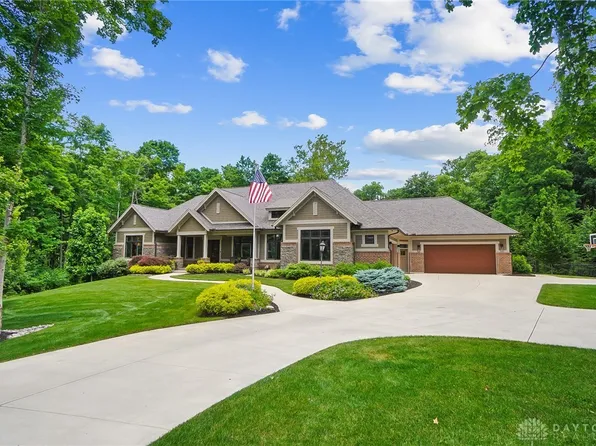 2014 Hickory Knoll Dr, Xenia, OH 45385