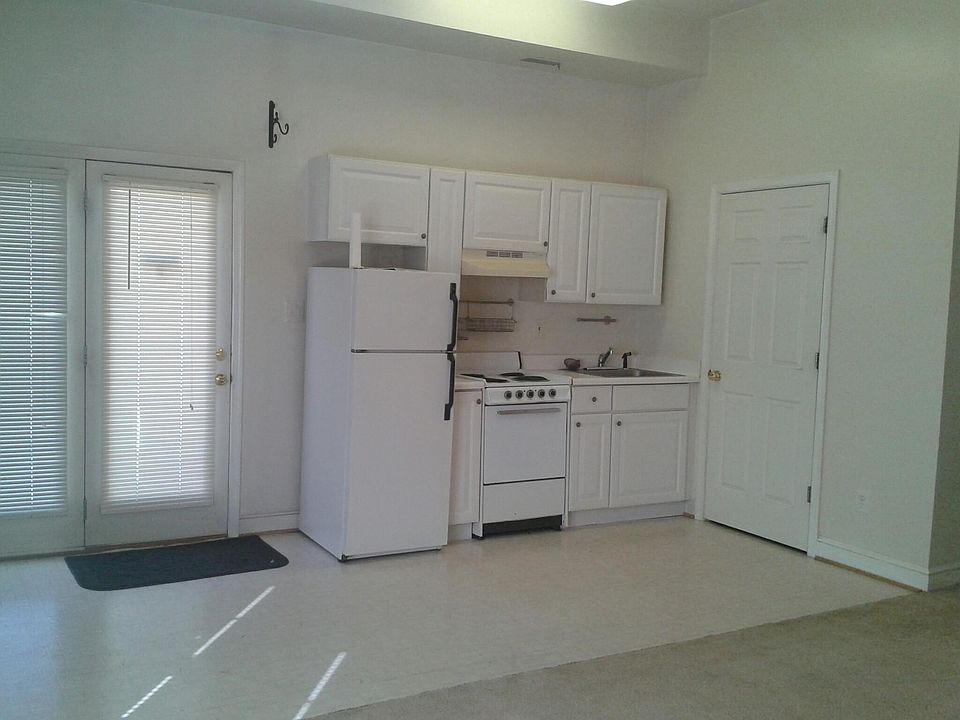 Spacious Kitchen