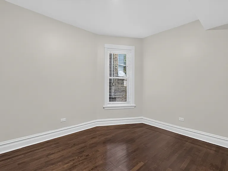 3023 W Wellington Ave — Photo 10
