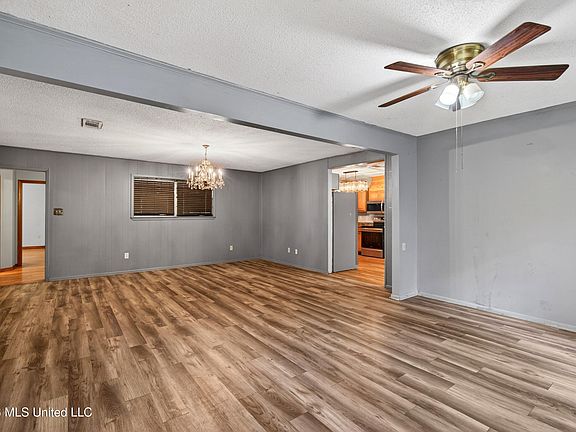 5th image of 8102 Beatline Rd