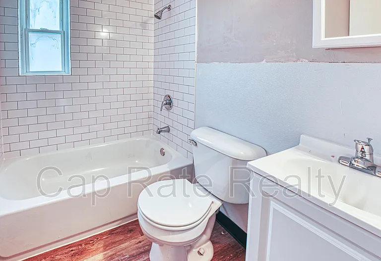 81 N Hampton Rd #B — Photo 10