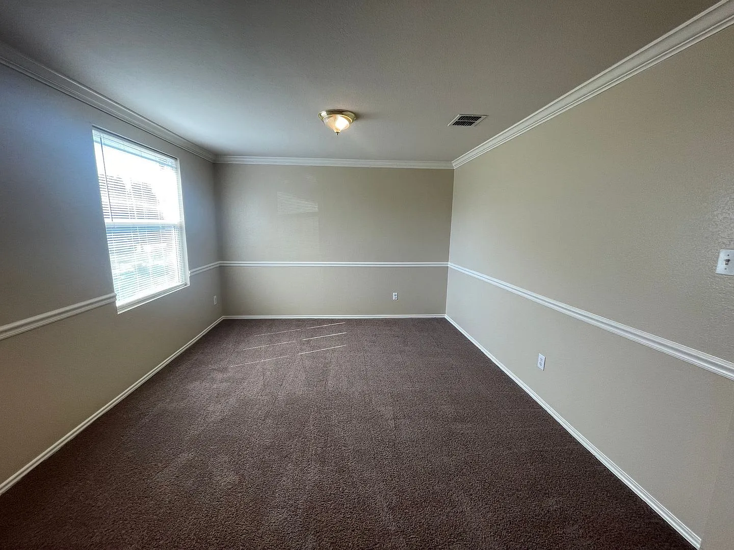 Gorgeous 2-Story Home in Meadowview — Photo 2