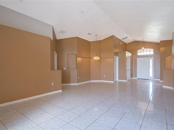 4th image of 993 Kenbar Ave