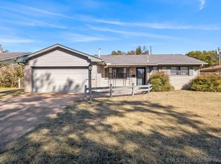 8225 E 32nd St, Tulsa, OK 74145