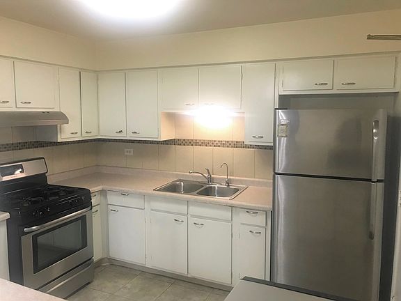 3rd image of 9562 Park Ln APT 2D
