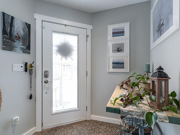 4th image of 3871 River Rd W #14