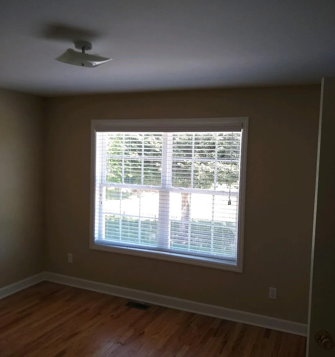 2 bed, 2.5 bath, 1100 sqft, $1,195 — Photo 2
