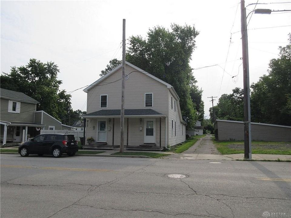 1st image of 123-123 1/2 N Washington St