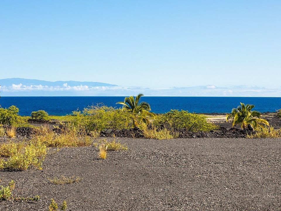 2nd image of 72-1113 Kekahawaiole Dr Unit 13