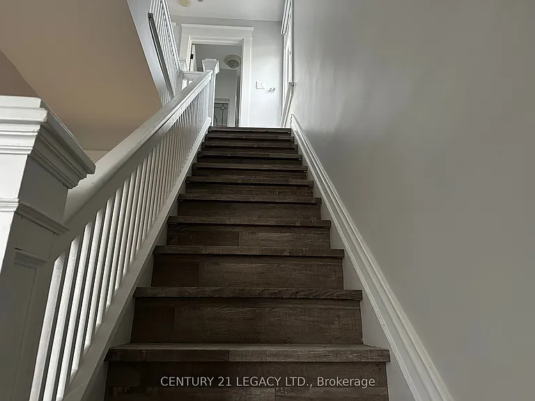 6251 Ker St E — Photo 9