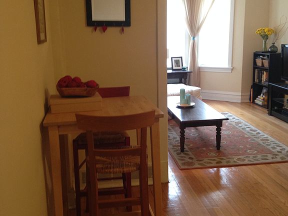4th image of 1458 W Grace St #1E