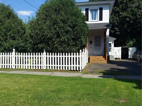 67 Wall St, Auburn, NY 13021