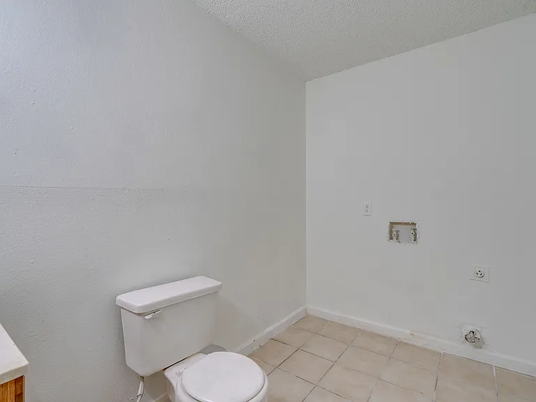 3333 12th St #6 — Photo 8
