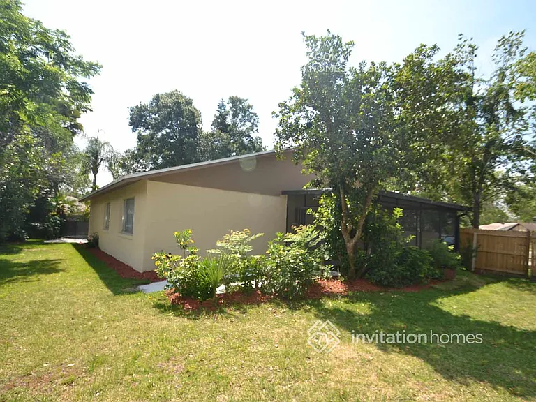 414 Sonesta Ct — Photo 9
