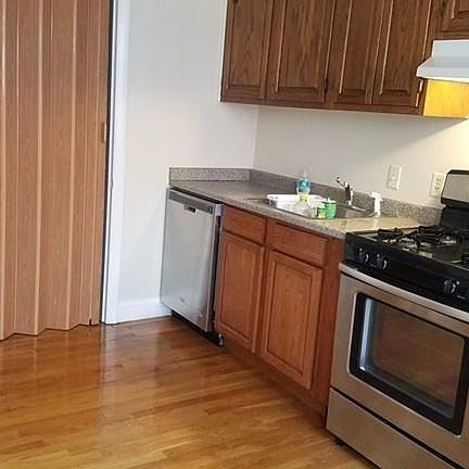 2nd image of 132 Union Park St APT 3