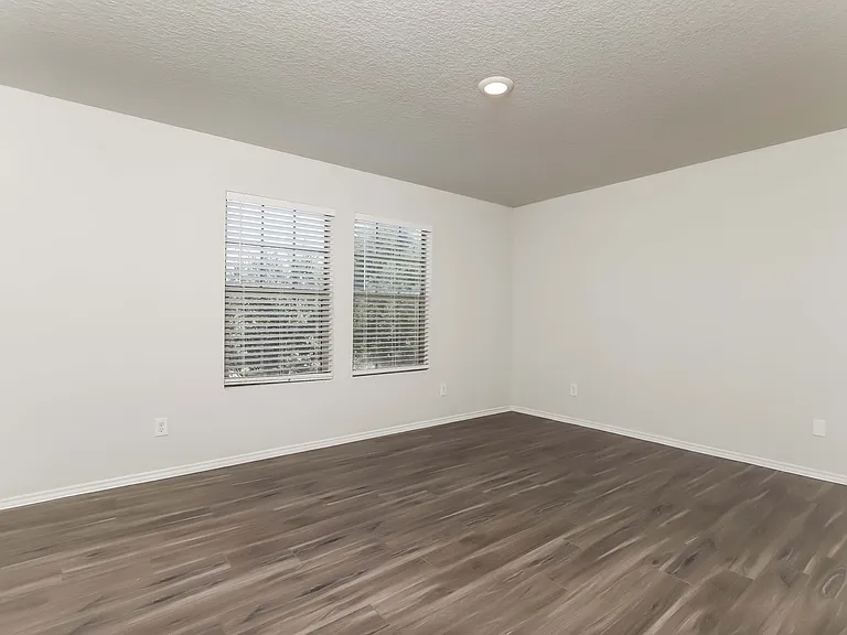 5523 Degan Way — Photo 23