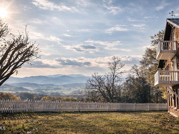 2nd image of 449 Chuckey Overlook