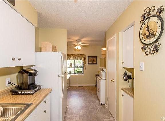 5th image of 2047 Falling Brook Dr