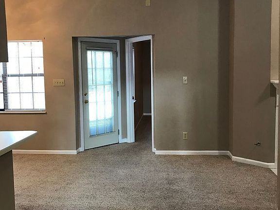 3rd image of 8612 Denmark St