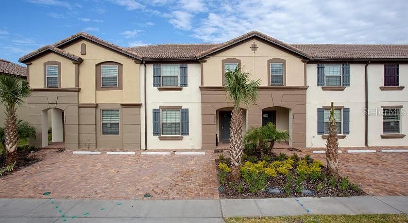 1st image of 8879 GENEVE COURT