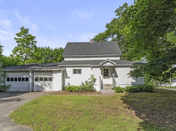 32 Clinton Street, Milo, ME 04463