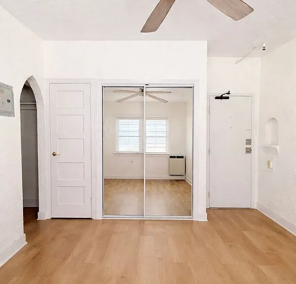 5617 La Mirada Ave — Photo 2