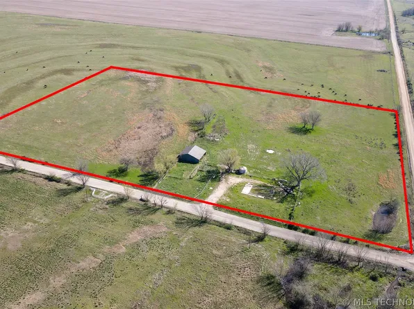 1 S 85th St E, Porum, OK 74455