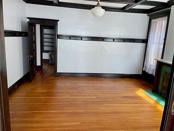 5th image of 3439 Pestalozzi St