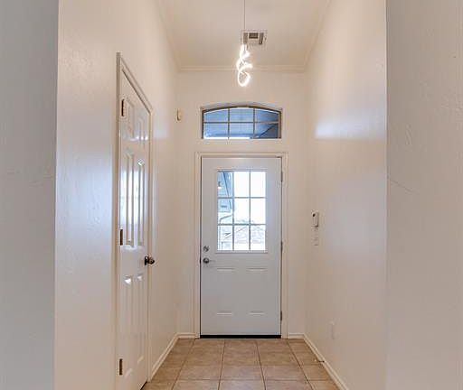 3rd image of 1716 Aurora Pl
