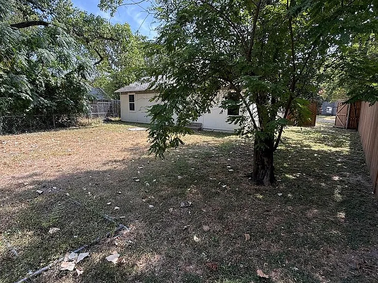 719 English St — Photo 13