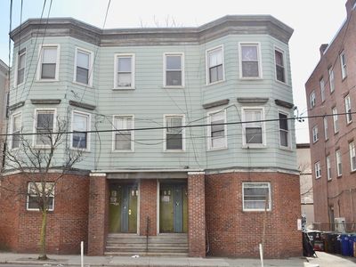 204-206 Washington St, Somerville, MA, 02143