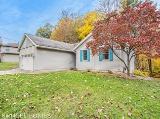 391 Park St, Fruitport, MI 49415