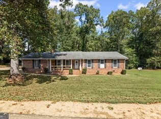 6 Little John Way, Newnan, GA 30263