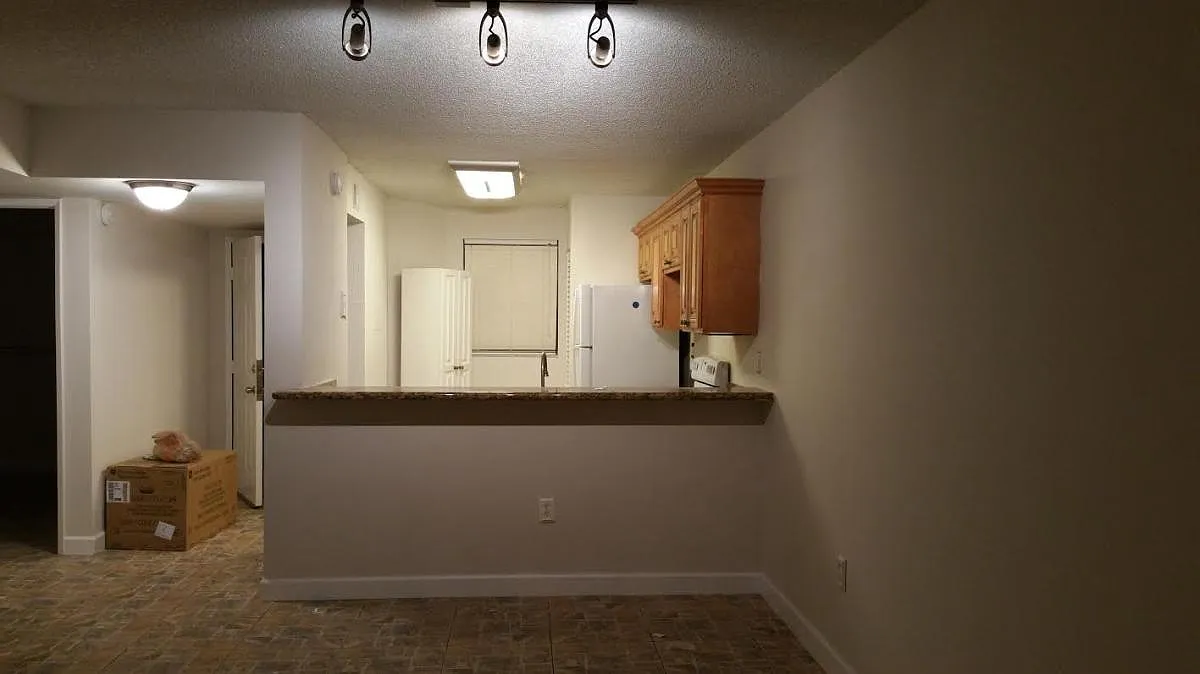 9938 Nob Hill Ln — Photo 2