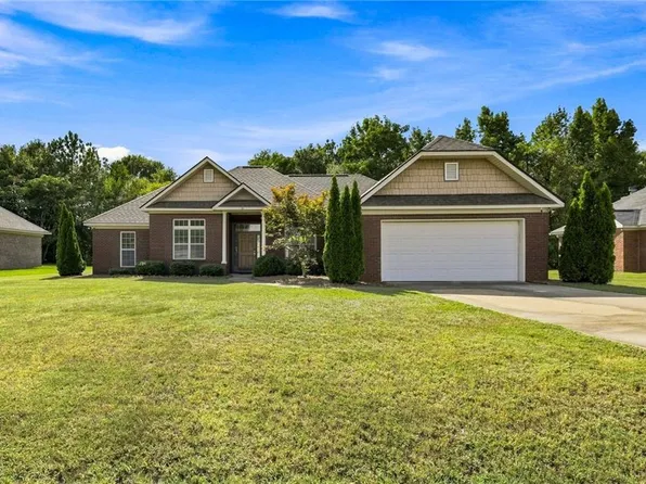 31 Ridgebrook Dr, Phenix City, AL 36869