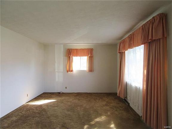 2nd image of 1708 Lindenwood Ave